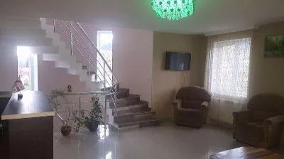 გოლდ ჰაუსი