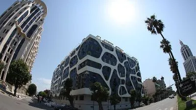 Next to the hotel Sheraton — Photo 5